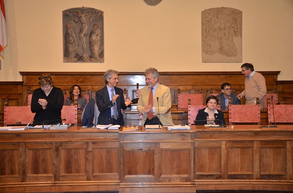Conferenza Sindaci appluaso finale