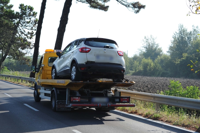 inseguimento auto banditi