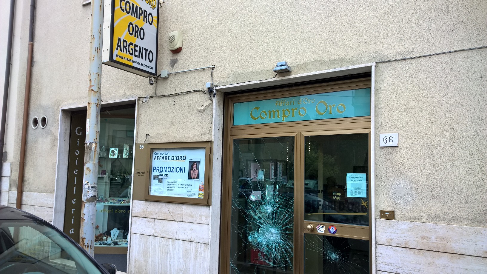 spaccata compro oro1