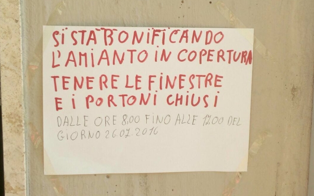 via malpighi amianto cartello