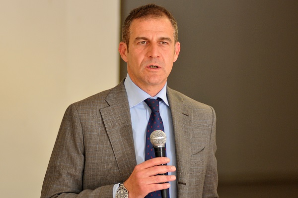 macri francesco estra