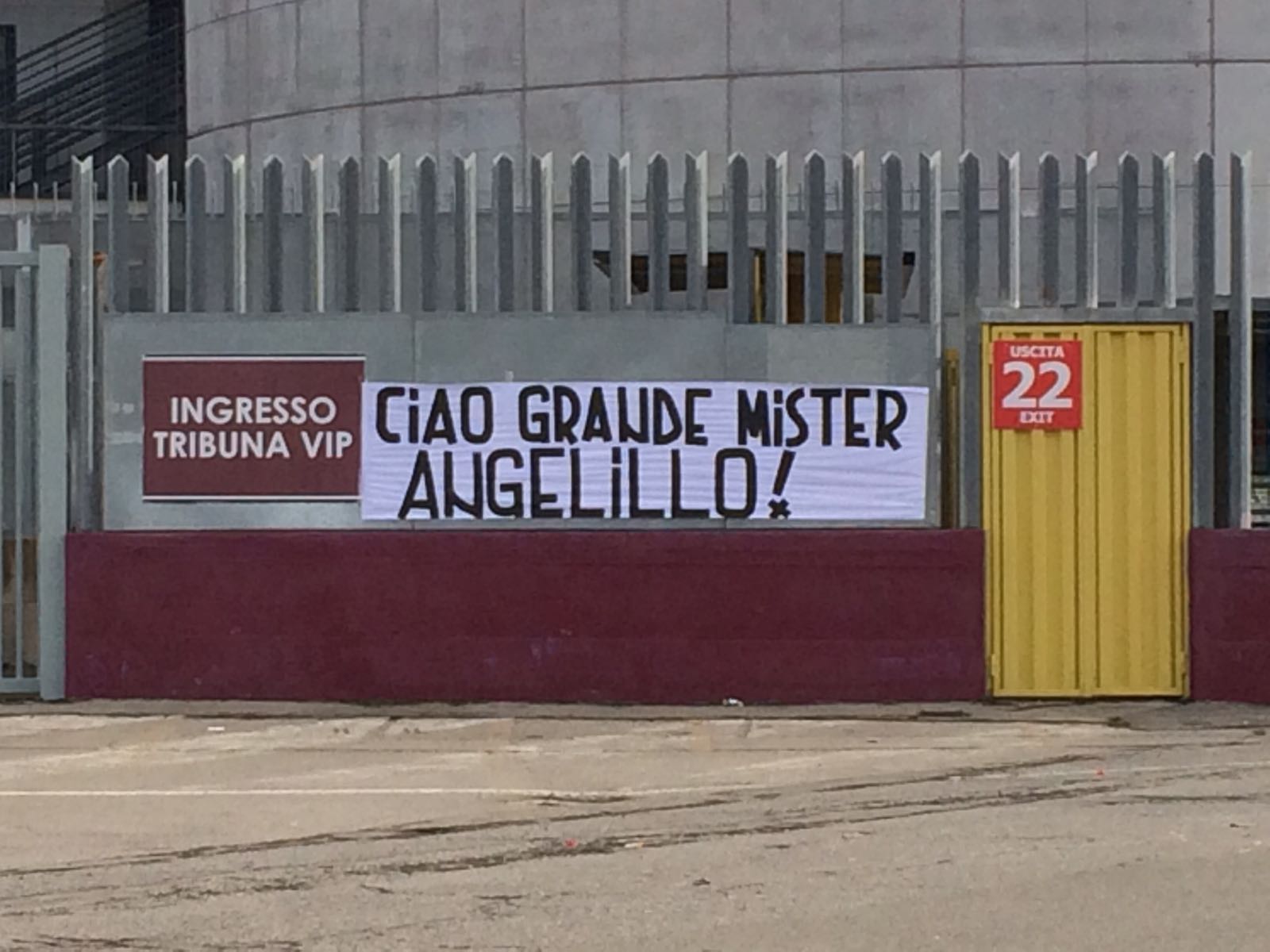 striscione angelillo