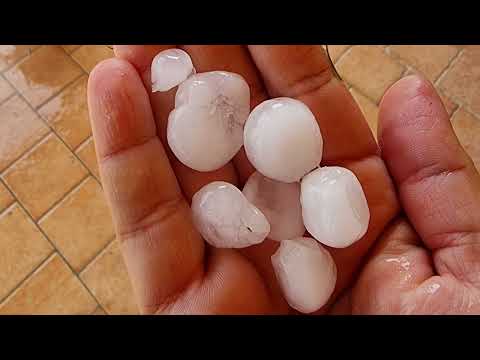 Brevi temporali misti a grandine nell'Aretino