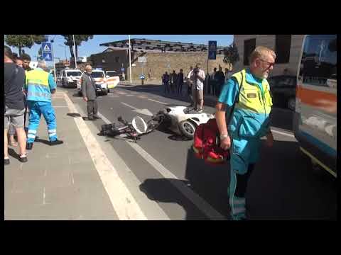 Arezzo. Scontro tra scooter e bici in via Petrarca, due feriti
