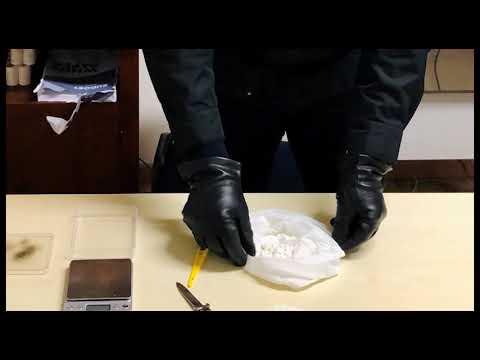 Montevarchi, sorpreso con 60 grammi di cocaina pura nascosta tra i vestiti: in manette