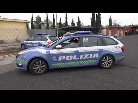 Arezzo. In A1 con 6 chili di marijuana nascosta nel furgone: arrestati