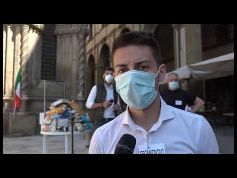 La Lega ad Arezzo raccoglie di beni di prima necessità
