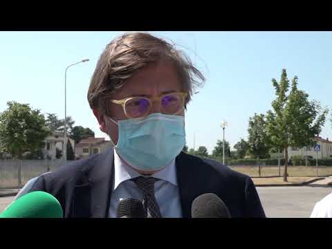 Scuola, il sottosegretario Sileri invita alla vaccinazione i docenti