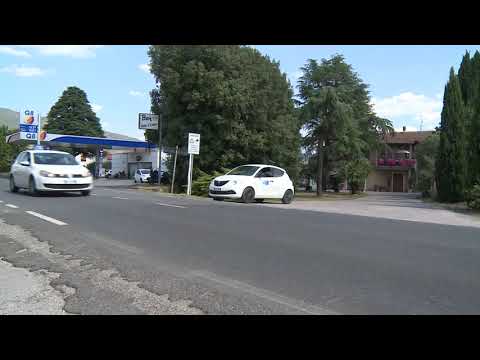 Dramma a Castiglion Fiorentino, cade da un albero e muore a 73 anni