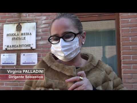 Le parole della preside Virginia Palladini sulle scritte no vax