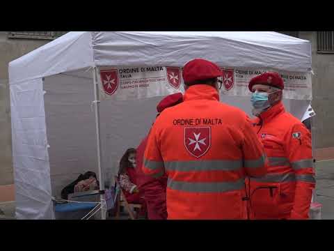 Arezzo, Volontari raccolgono coperte per i senza tetto