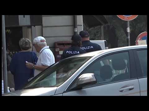 Ruba in un'auto, ma viene incastrato da due ragazzine: arresto non convalidato