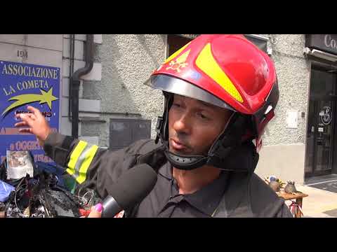 Incendio in via Veneto: in fiamme mercatino dell'usato