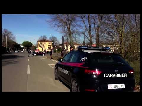Terranuova(Ar). Si fa dare un passaggio e poi lo deruba con la tecnica dell'abbraccio: denunciata