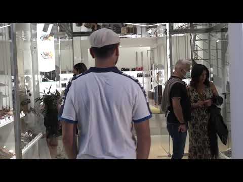 Al via i saldi estivi, ad Arezzo inizio con lo shopping in notturna