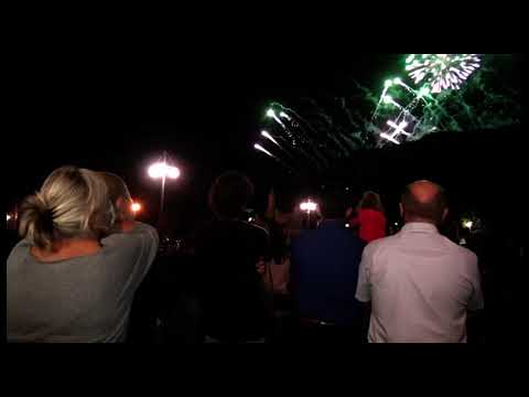 Arezzo in festa per San Donato, tutti con il naso all'insù per i fuochi d'artificio