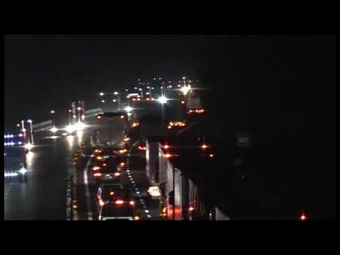 Tragedia in A1, scende dall'auto e viene travolto: muore a 30 anni