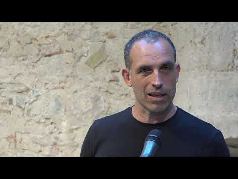 Aurum, ad Arezzo la grande mostra diffusa di Fabio Viale