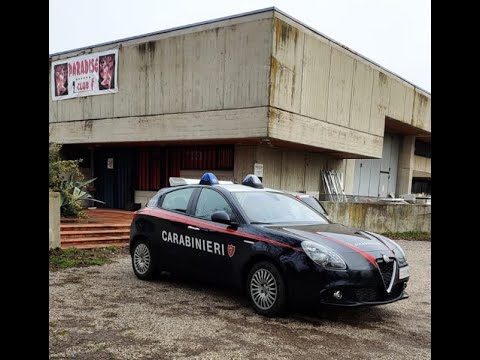 Troppi pregiudicati e lavoratrici non in regola: sospesa la licenza al Paradise Club