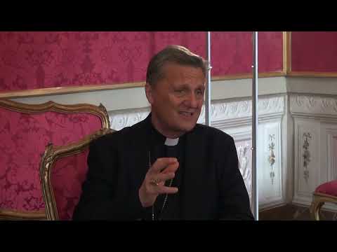 Povertà, il cardinale Grech: “trovare la forza di ascoltare gli emarginati”