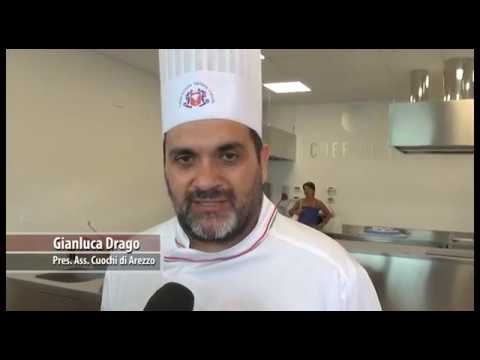 Taglio del nastro per la scuola di cucina 
