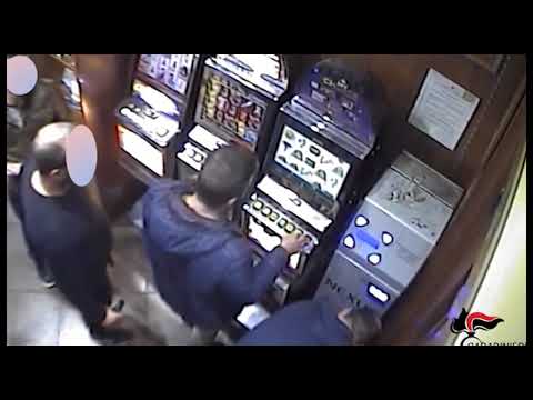 Arezzo. Raffica di furti di slot nei bar: due arresti