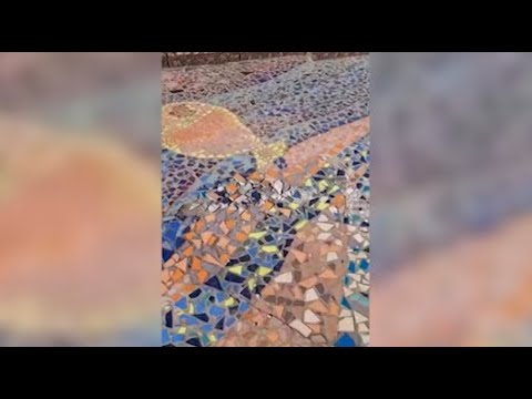 Indicatore, danneggiato il mosaico più grande del mondo